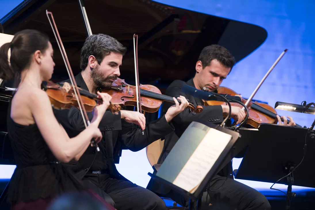 Das Lipsia-Quartett, begleitet von Kurt Seibert