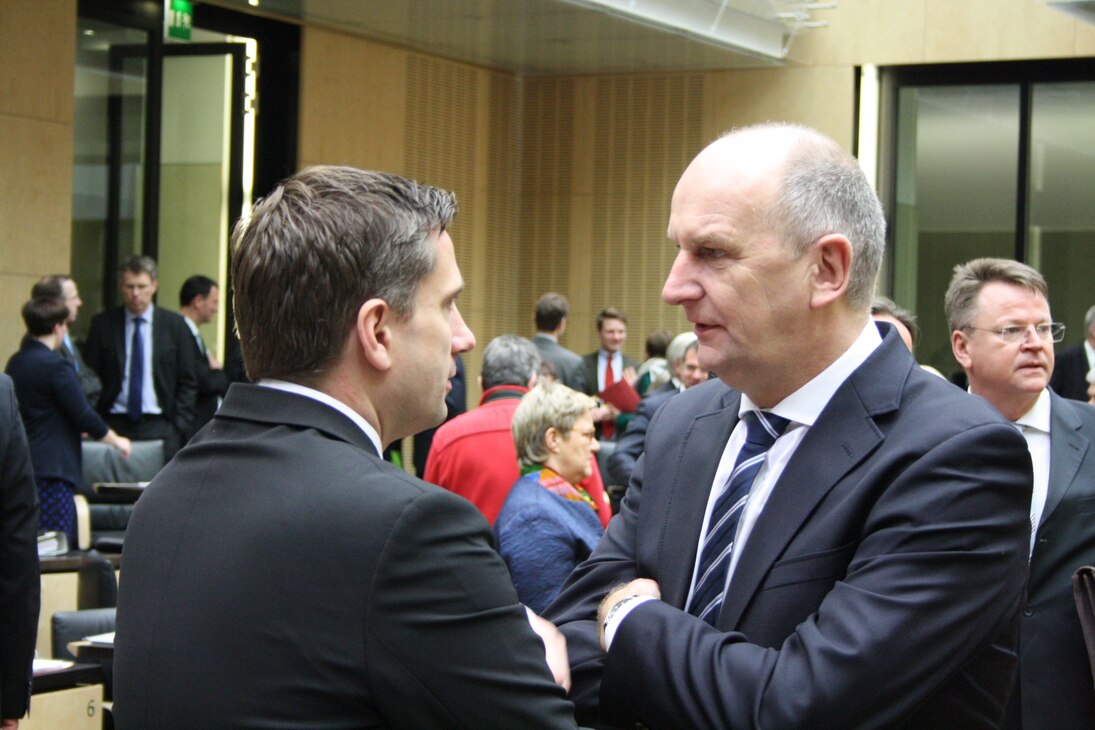 Staatsminister Martin Dulig im Gespräch mit Ministerpräsident Dietmar Woidke
