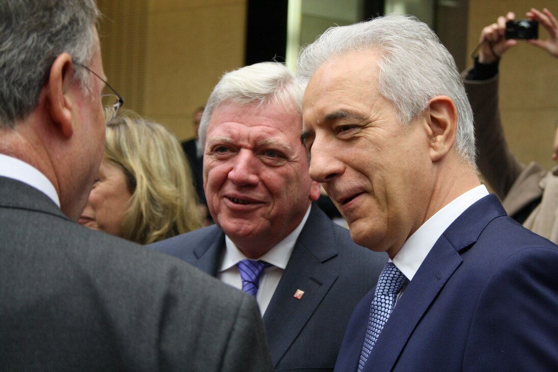 Bundesratspräsident Tillich im Gespräch mit Ministerpräsident Weil und Ministerpräsident Bouffier