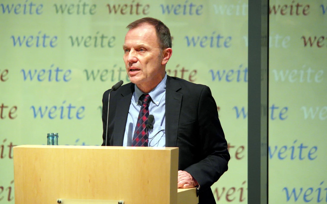 Einführung durch Staatssekretär Dr. Hartmut Mangold