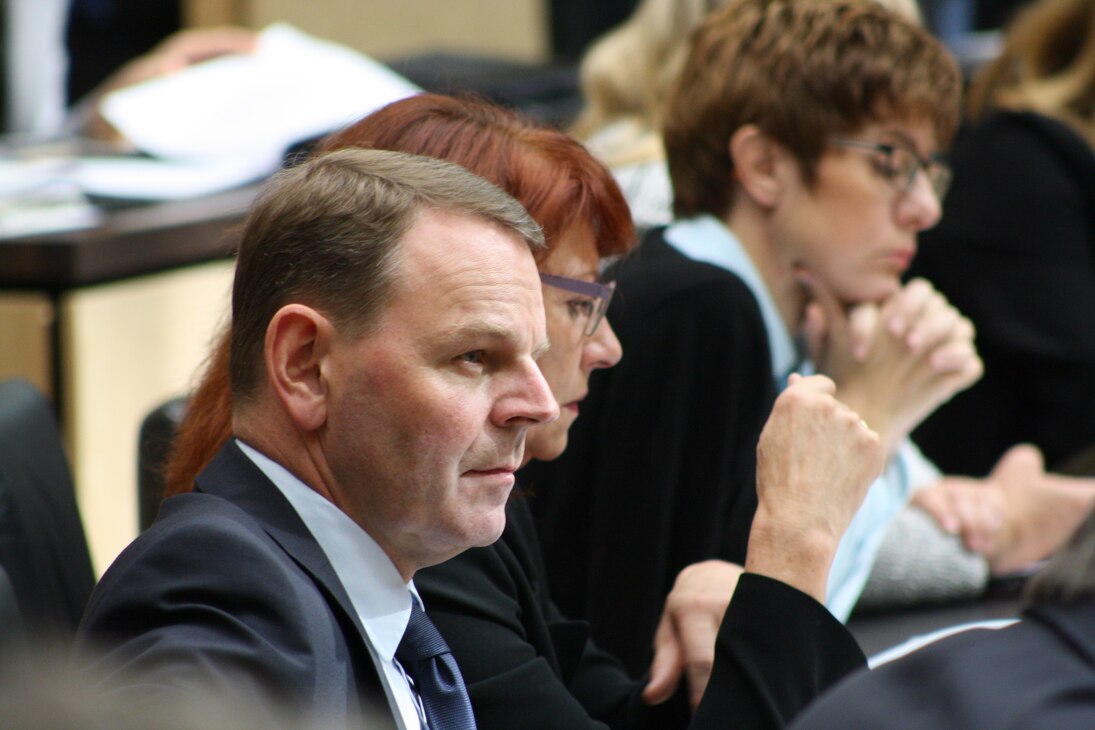 Staatsminister Dr. Jaeckel, Staatsministerin Köpping, Ministerpräsidentin Kramp-Karrenbauer