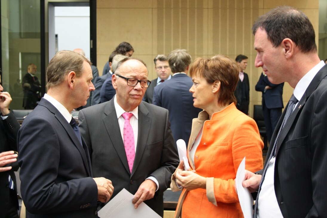 Staatsminister Jaeckel, Staatssekretär Weimann, Ministerin Puttrich