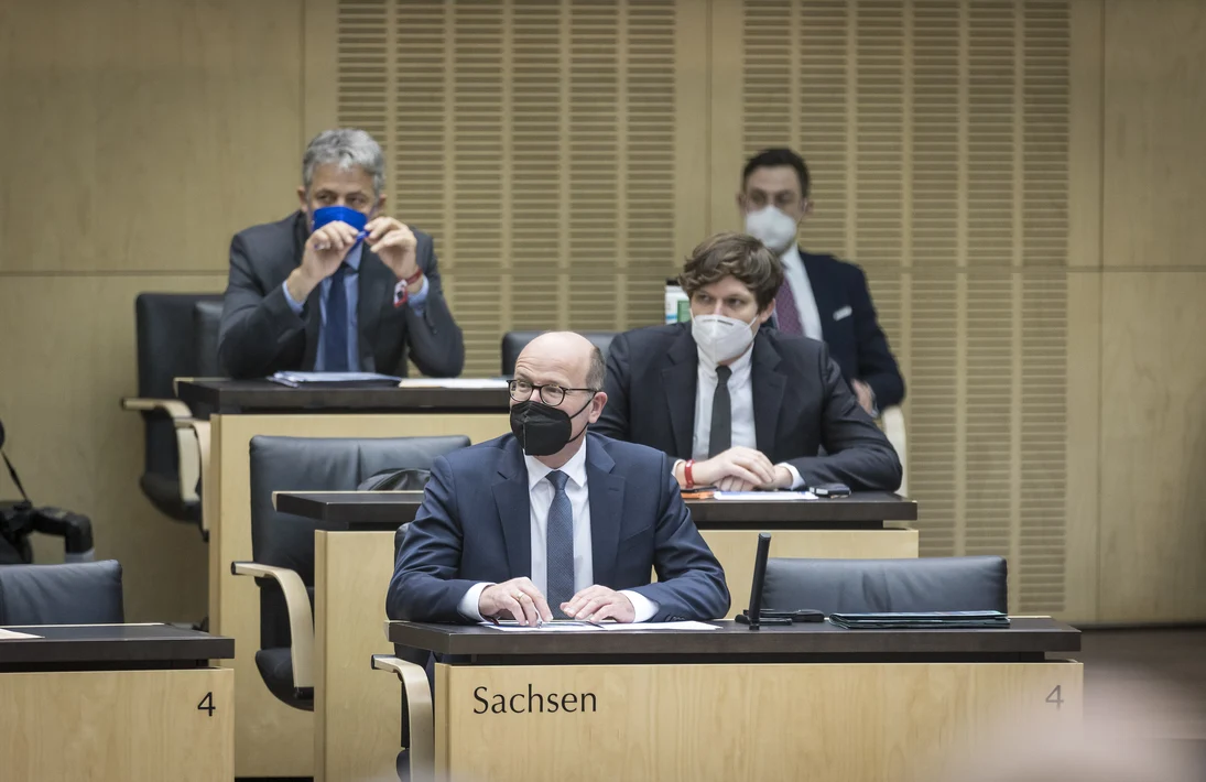 Staatsminister Gemkow am Rednerpult im Bundesrat