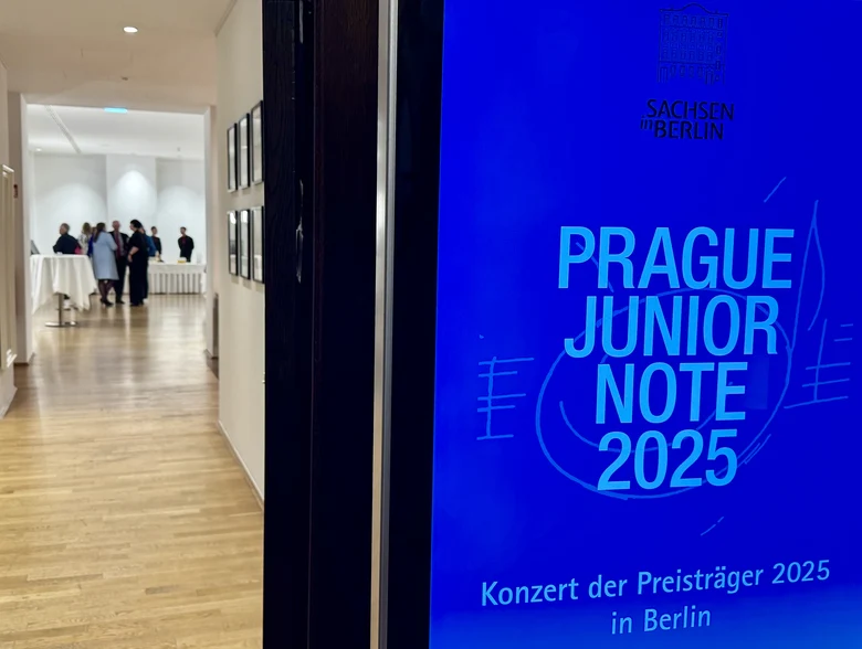 Eingangsschild zum »Prague Junior Note 2025«-Preisträgerkonzert