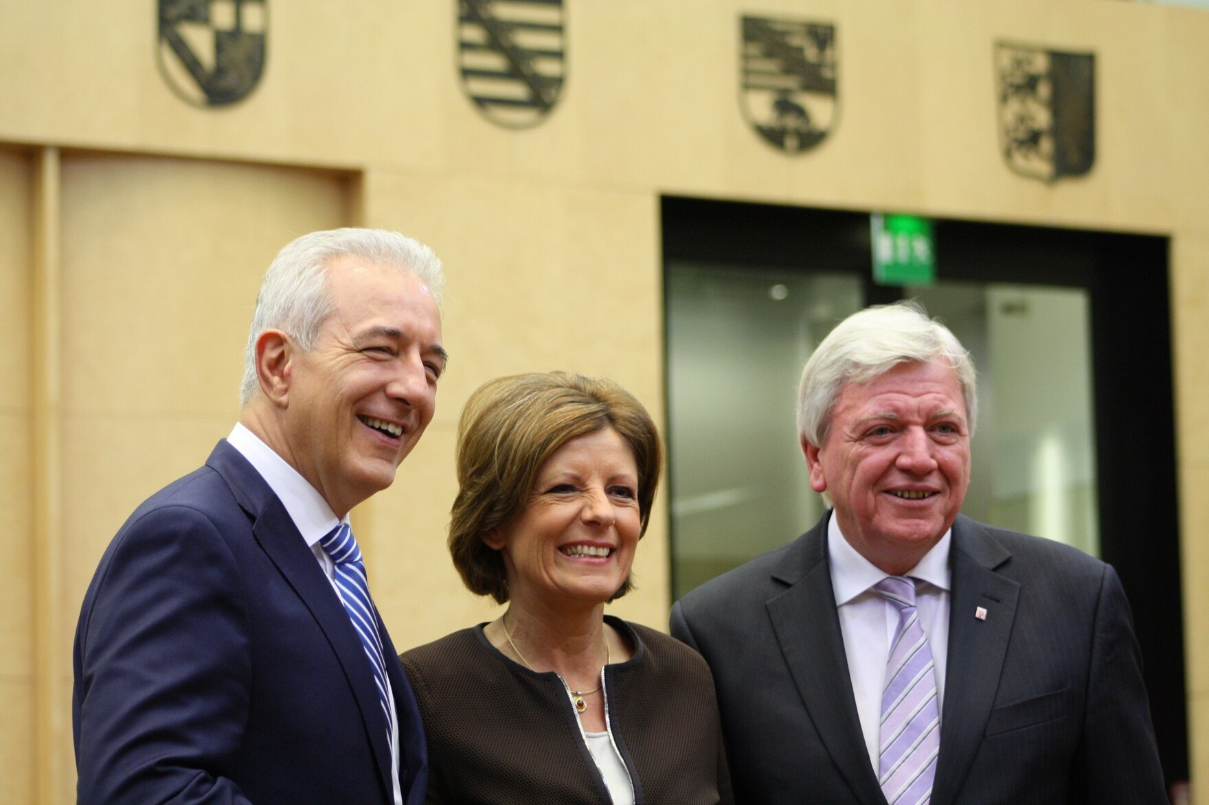 Foto des neu gewählten Bundesratspräsidiums Ministerpräsident Stanislaw Tillich, Ministerpräsident Volker Bouffier und Ministerpräsidentin Malu Dreyer
