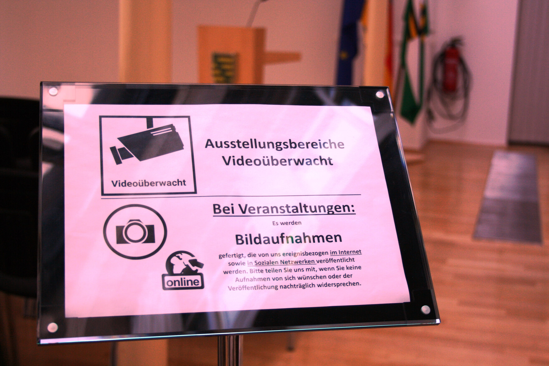 Ein Schild mit der Aufschrift Datenschutz