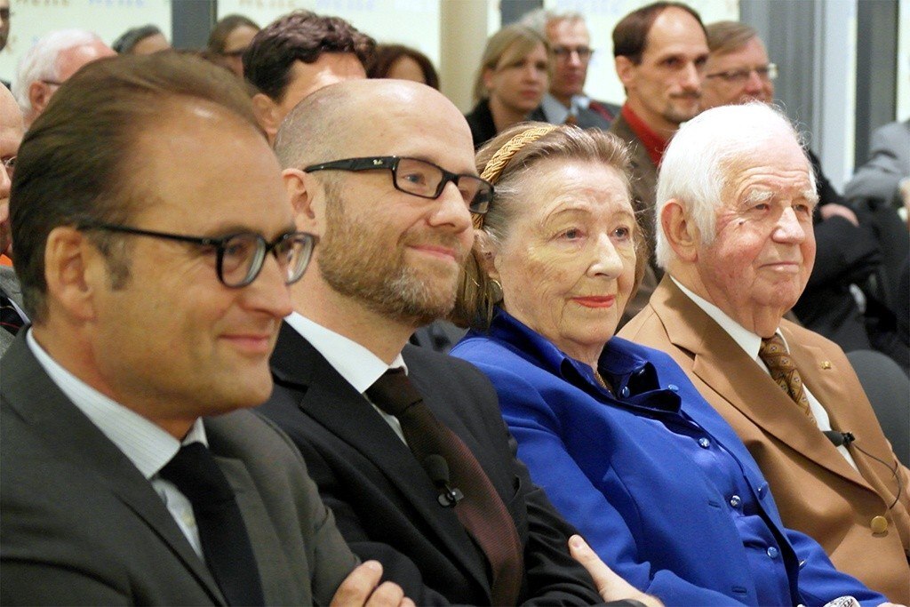 (v.l.n.r.) Thomas Rathnow vom Siedler Verlag, Dr. Peter Tauber, Generalsekretär der CDU, Ingrid Biedenkopf und Prof. Dr. Kurt Biedenkopf